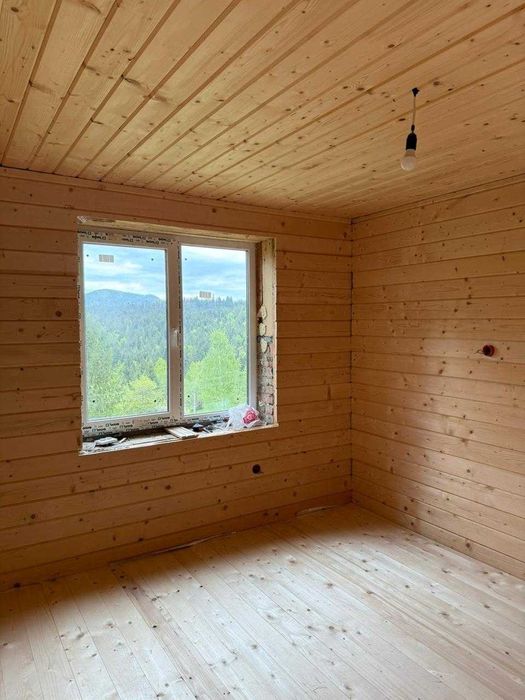 Карпати БУДИНОК з частковим ремонтом та комунікаціями в с. Микуличин