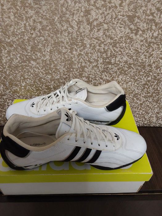 Кросівки  adidas 45 розмір