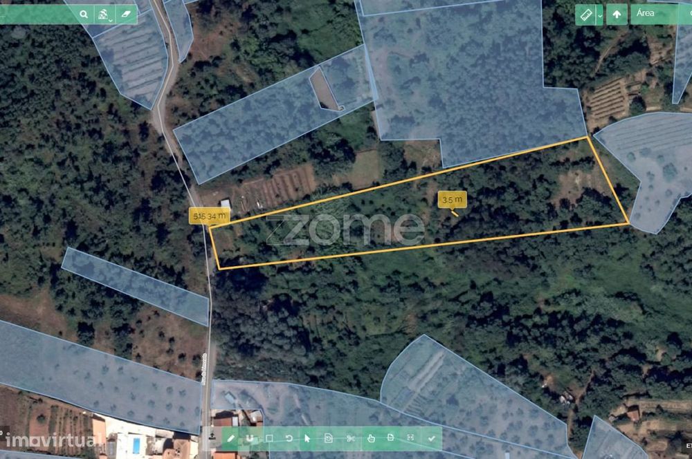 Terreno Urbano com Declive, Moradia de 3 Pisos em São Paulo de Frades