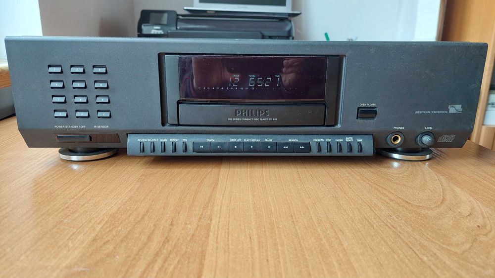 Odtwarzacz CD PHILIPS CD-930