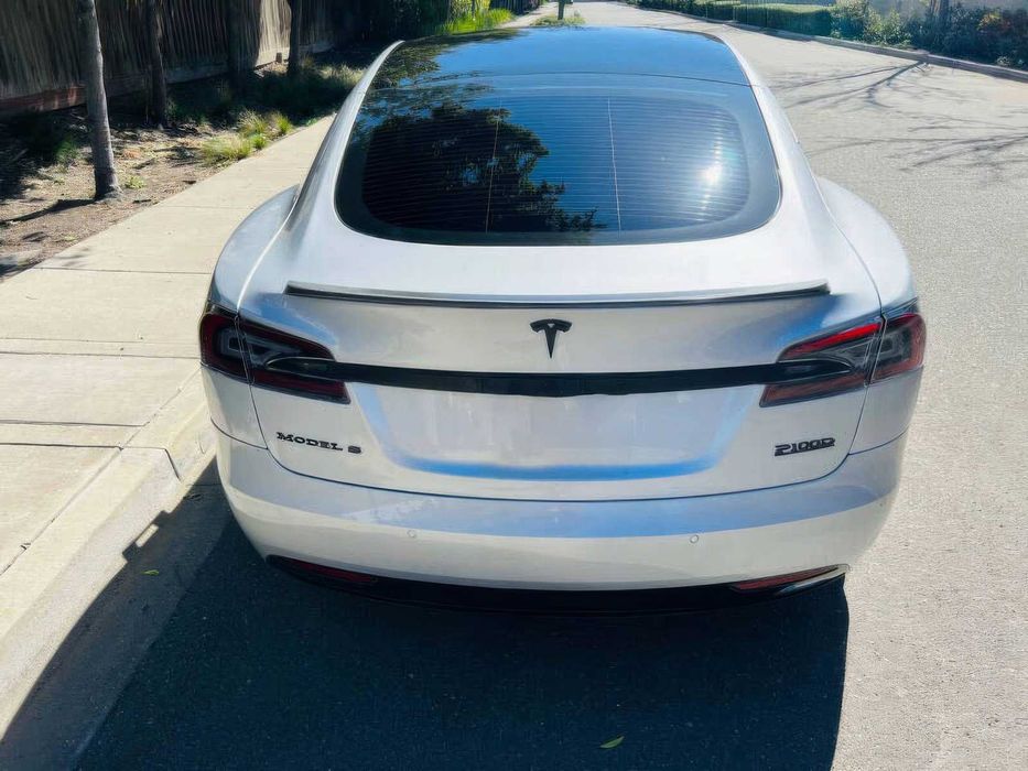 Tesla Model S P100D      2017