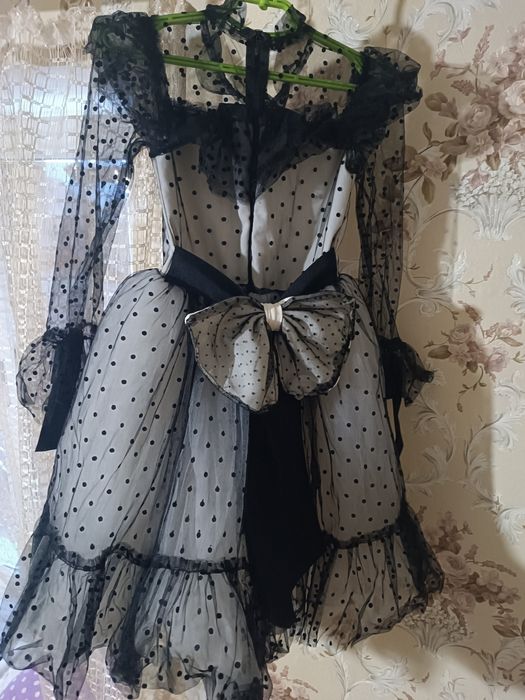 Продаю плаття для дівчинки 6-7років