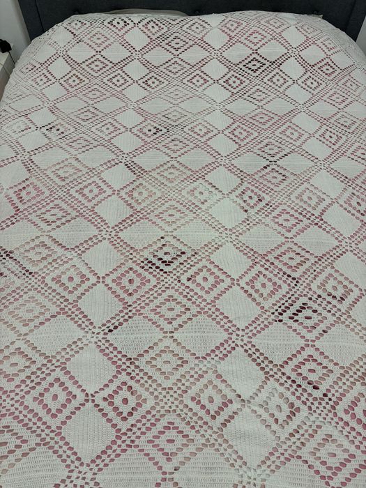 Colcha de renda manual