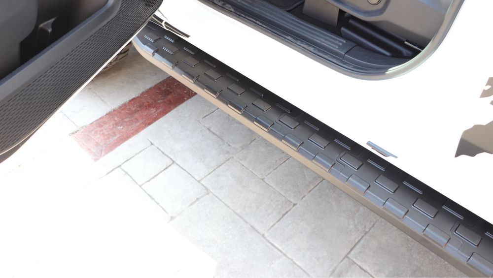 ESTRIBOS DE ALUMINIO ISUZU D-MAX 2020+