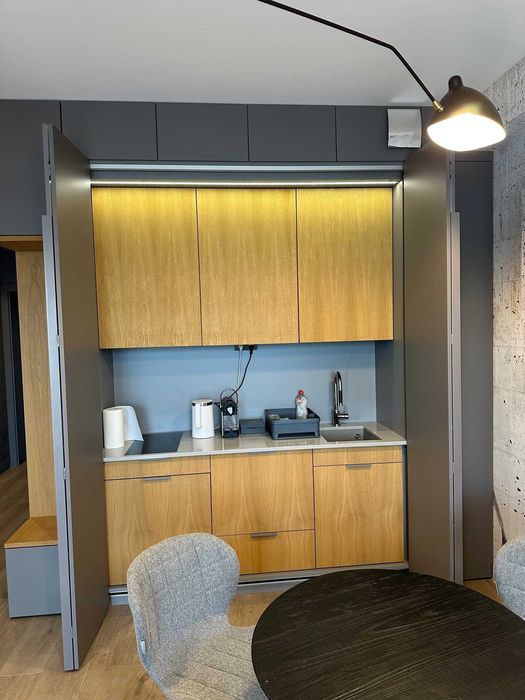 Meble kuchenne w komplecie ze sprzętem AGD, mało używane, do demontażu