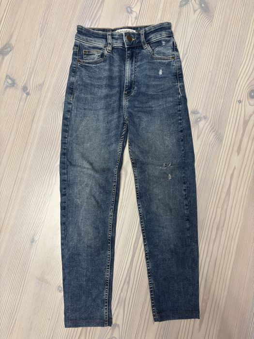 Джинси pull and bear