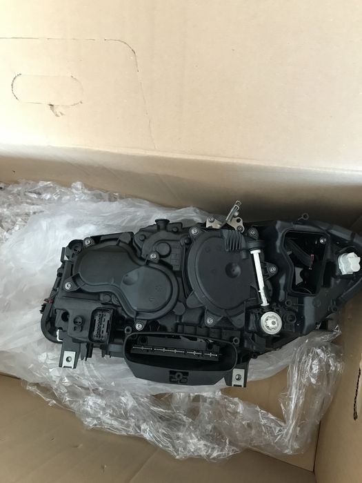 Farol BMW Adaptative LED Serie 5 ORIGINAL