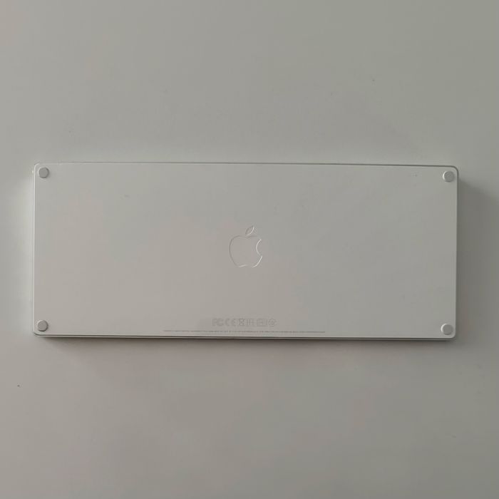 Apple Magic Keyboard lightning