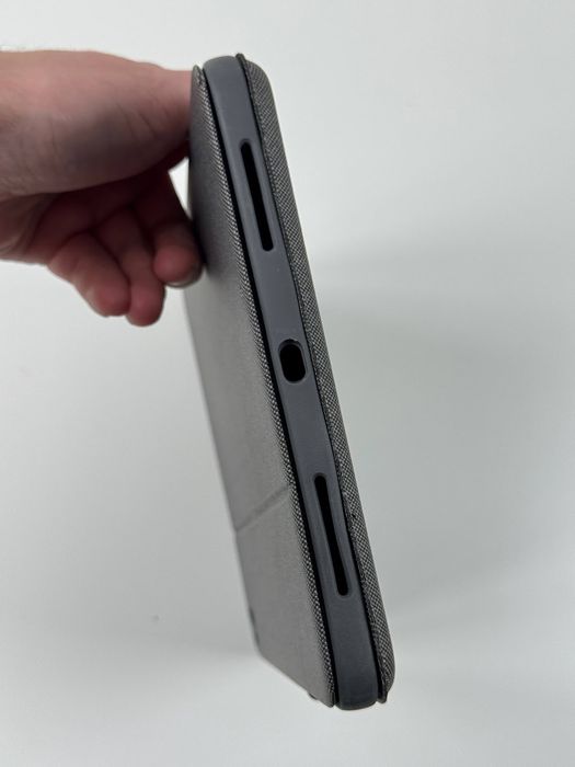 Чохол-клавіатура для планшета Logitech Folio Touch iPad Air 4th Gen