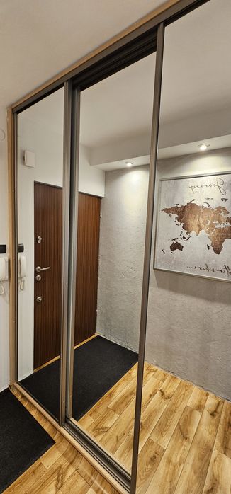 Szafa do zabudowy. Drzwi przesuwne.