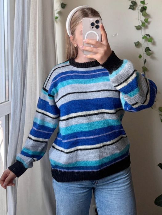 Ręcznie dziergany niebiesko szary sweter w pasy handmade unisex
