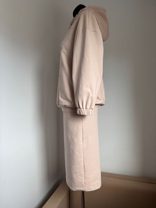 Komplet damski/ spódnica/ koszulka/ chudy