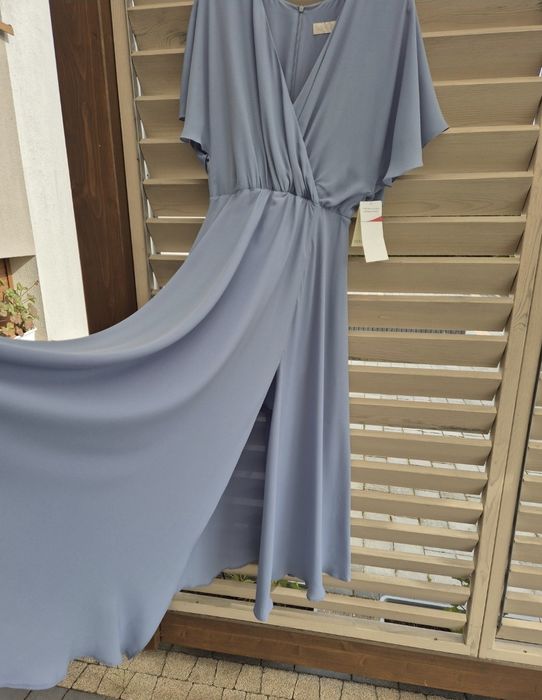 Nowa z metką sukienka Bialcon 40