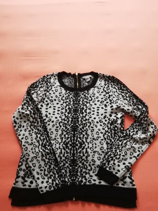 Sweter bluzka H&M czarno-białe cętki z tyłu suwak rozm M