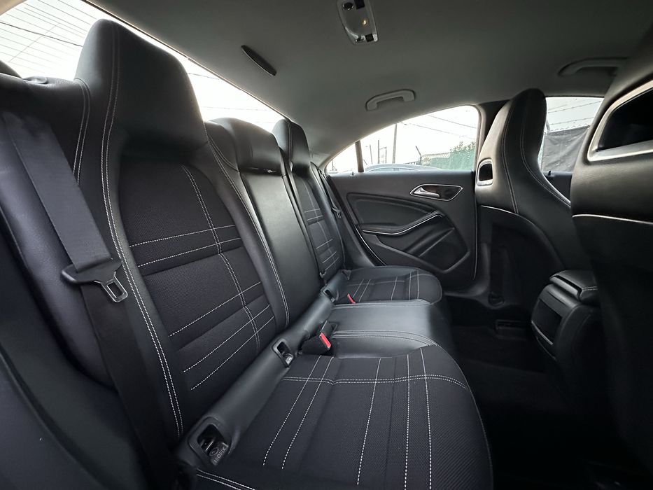Mercedes CLA 180 CDI ‘ Sedan ‘   GARANTIA