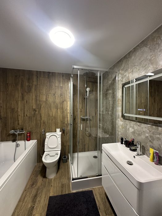 **ЦЕНТР! ЦУМ! Сучасна 2-Кімн. по вул. Пятницька, Цегл. Буд.