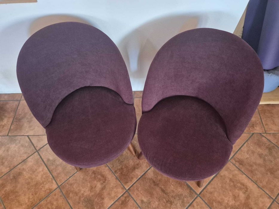 Cadeiras decorativas / de descanso em veludo JYSK estilo Mid-Century (ameixa / bordô)