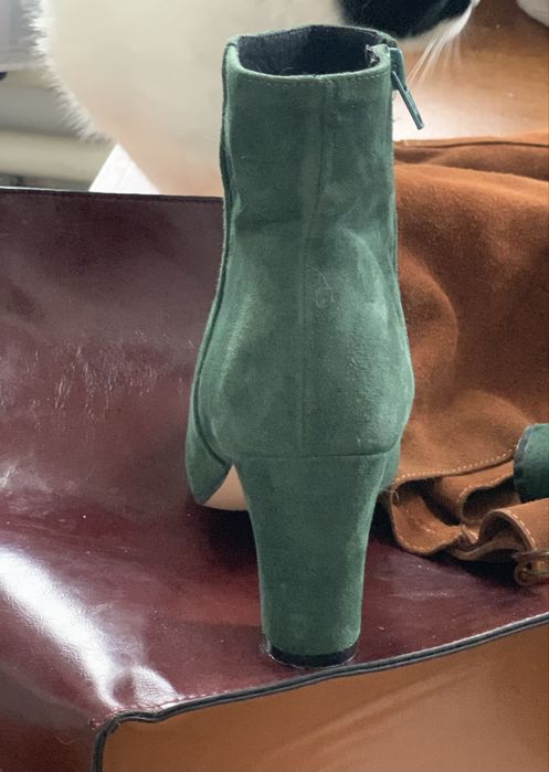 Жіночи замшеві черевики/ботинки