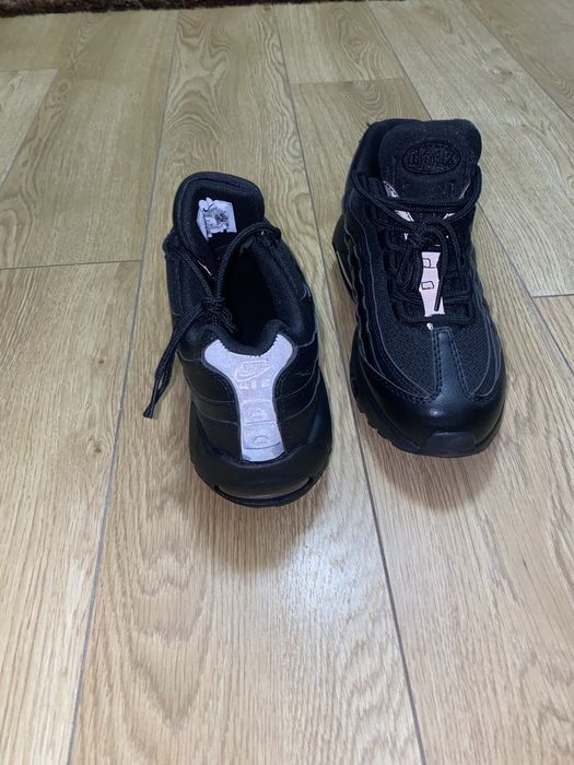 Air max 95 triple black