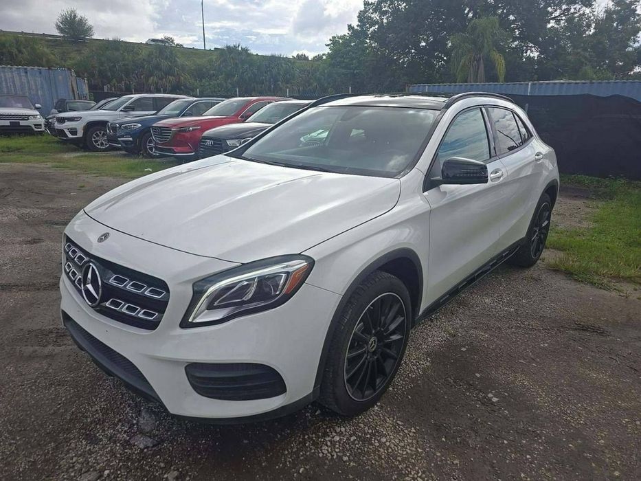 Mercedes-Benz GLA