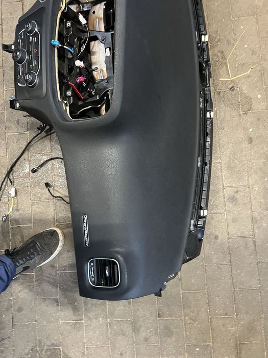 Deska rozdzielcza Dodge Charger 15+ OEM