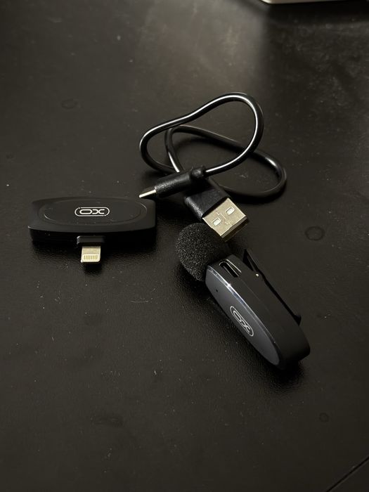 Бездротовий петличний мікрофон з приймачем для iPhone