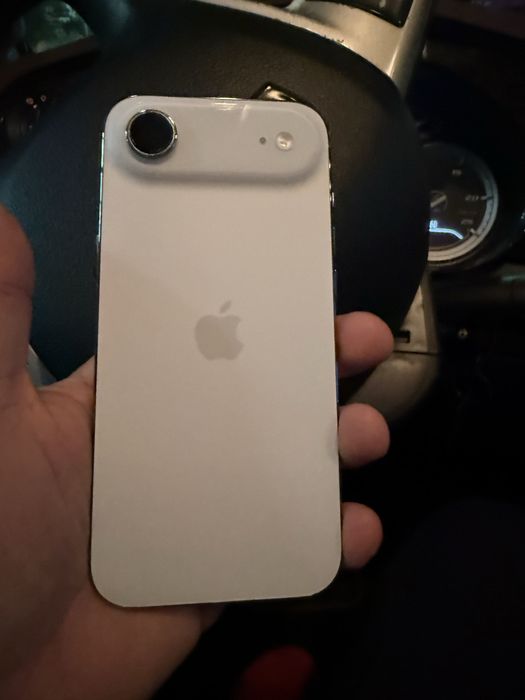 Iphon 17 AIR niebieski