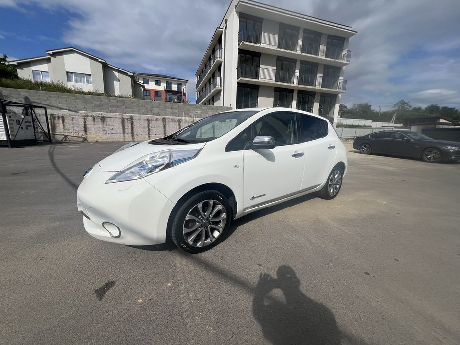 Nissan  leaf  продаж електрички з європи