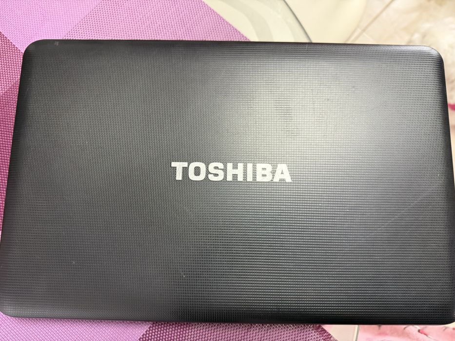 Б/в Ноутбук Toshiba Satellite C850 15.6" 1366x768