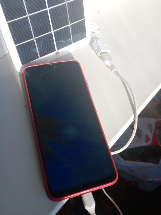 Солнечная панель. Зарядное для телефона.