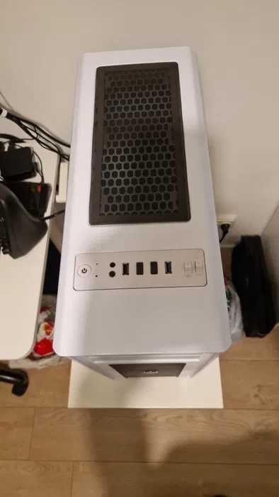 PC Gaming AM4 - 3700x+B550+1080OC 8GB