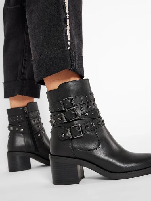 GUESS 41R czarne botki na słupku Colleen z ćwiekami 27cm wkładka