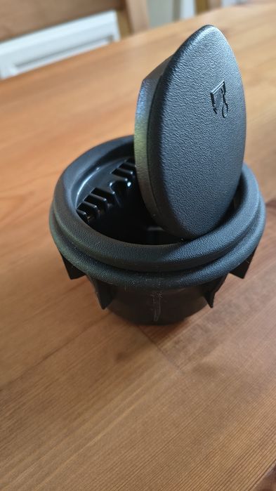 Popielniczka samochodowa Ford EVA1-5404788-ABW
