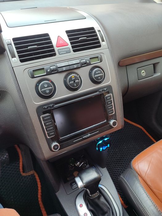 Продам Volkswagen Touran Cross