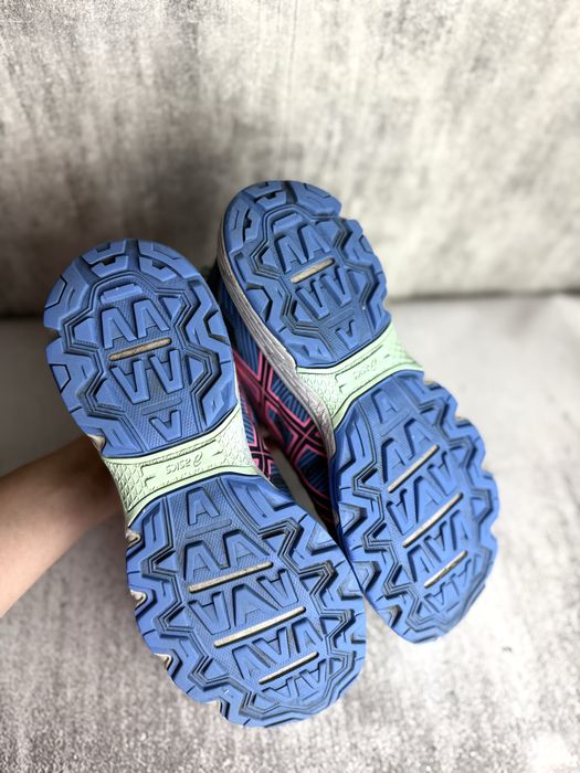 Кросівки жіночі ASICS GEL-Venture 7  40.5(25.5)