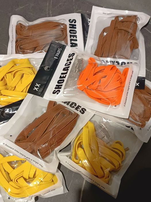 Шнурки - резинки на металевій защіпці