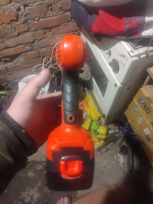Продам шуруповерти ударні
