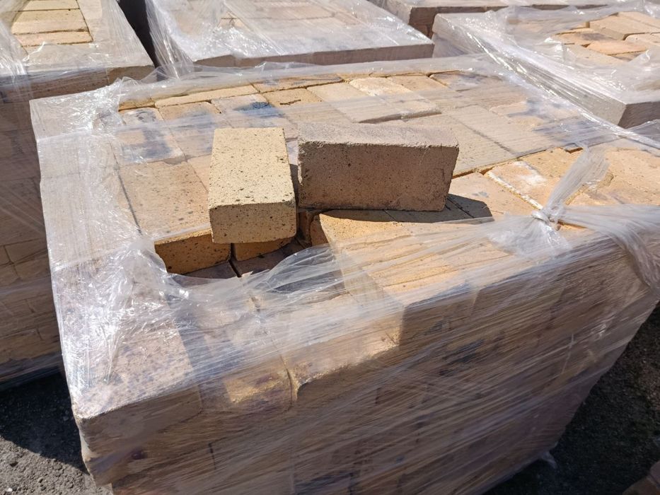 Цегла Вогнетривка