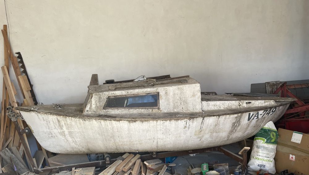 Jacht kabinowy z lat 70tych