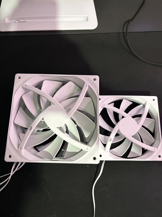 NZXT F140Q x3 + F120Q — komplet, stan idealny mozliwosc sprzedaży pojedyńczo