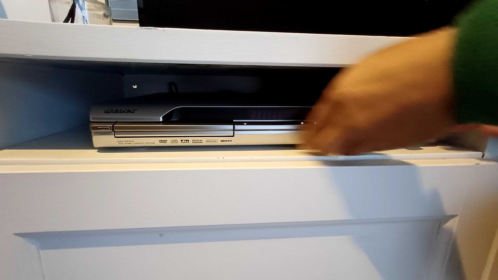 Sistema de som sony com fios e DVD