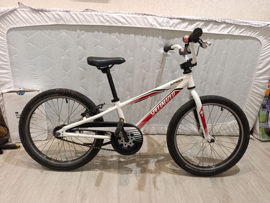Дитячий велосипед specialized hotrock 20