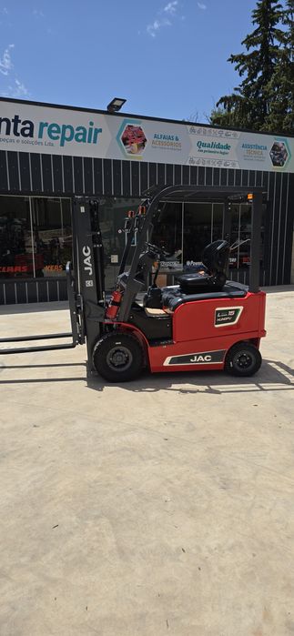 Empilhador JAC 15 L eléctrico