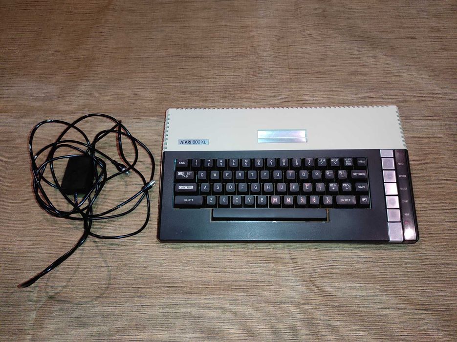 Atari 800XL + Kabel TV
