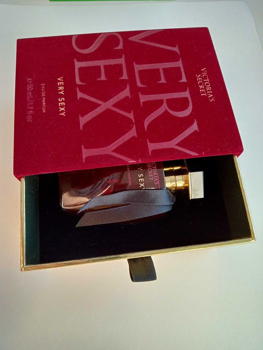 Victoria's Secret Very Sexy eau de parfum 49 мл Б/У парфюм Вери Секси