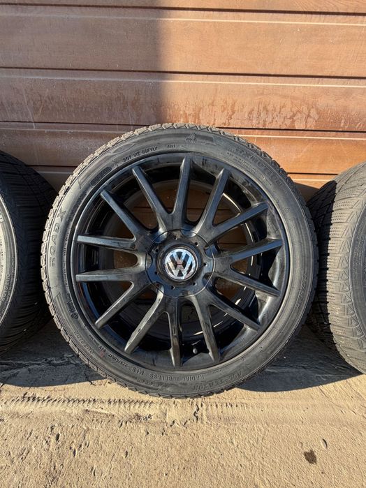 Глянцеві R17 диски чорний колір, для VW Golf 7