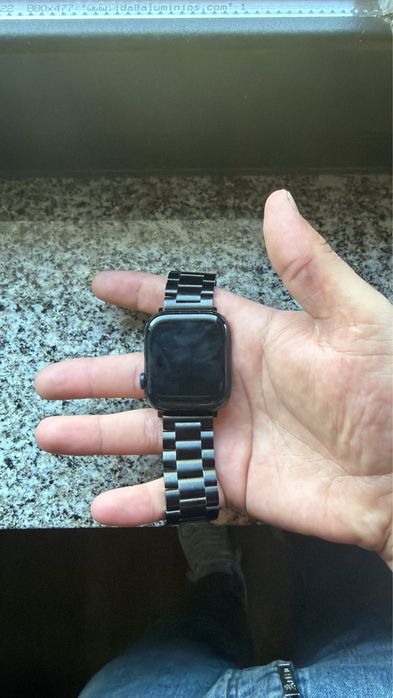 Apple Watch Series 8