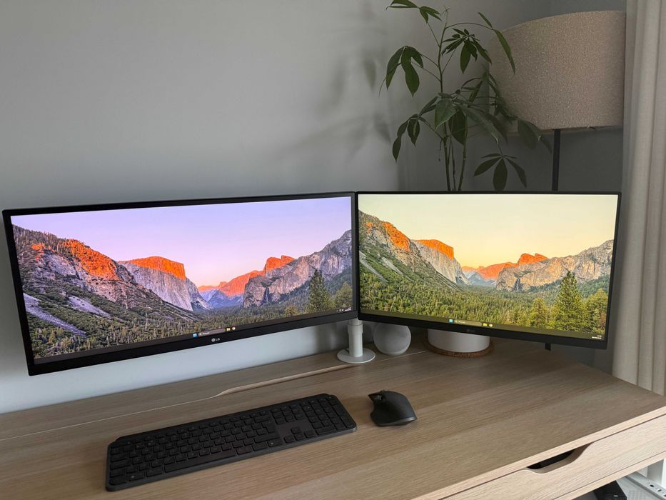 PC Desktop High-End Gaming/Trabalho (Ryzen 9 5900X, RTX 3070 OC, 32GB RAM, 1TB NVMe) + Setup 2 Monitores LG com Suporte Duplo