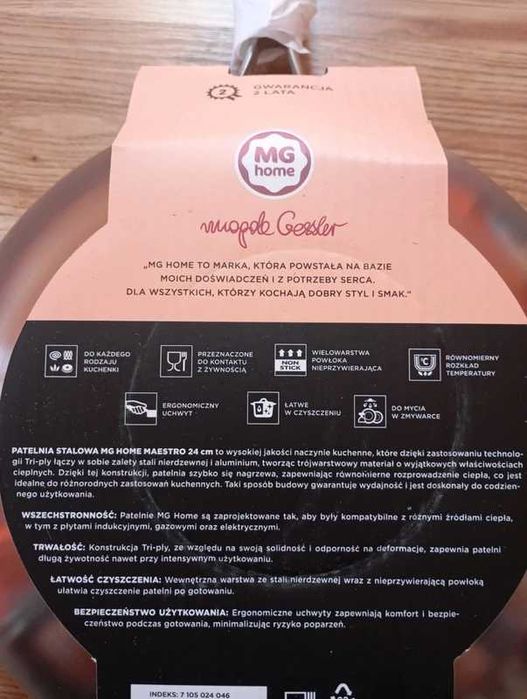 Nowa nieprzywierająca patelnia stalowa 24 cm