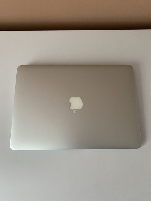 MacBook Air 13.3 (2017), 8/128
